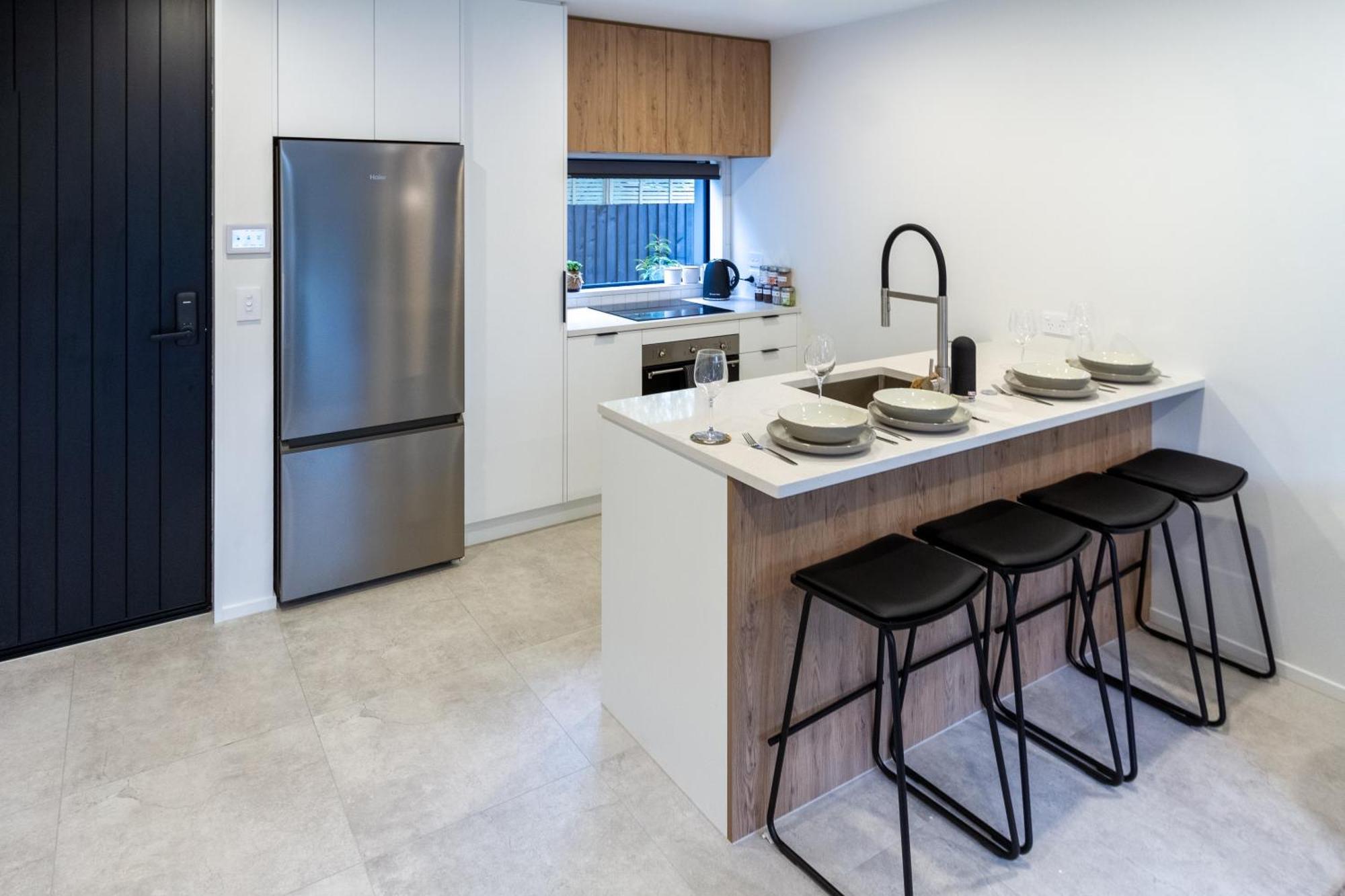 Merivale Gem: 2Br Townhouse Oasis ไครสต์เชิร์ช ภายนอก รูปภาพ