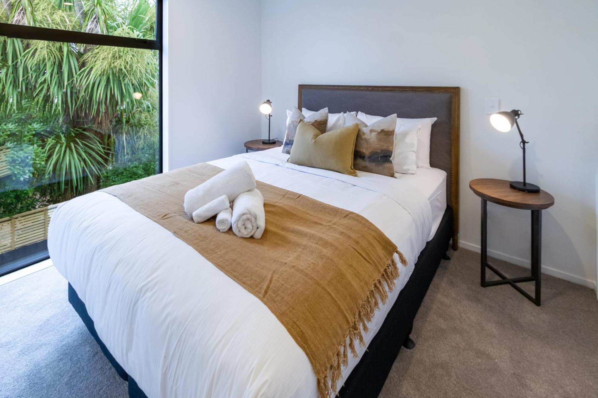Merivale Gem: 2Br Townhouse Oasis ไครสต์เชิร์ช ภายนอก รูปภาพ