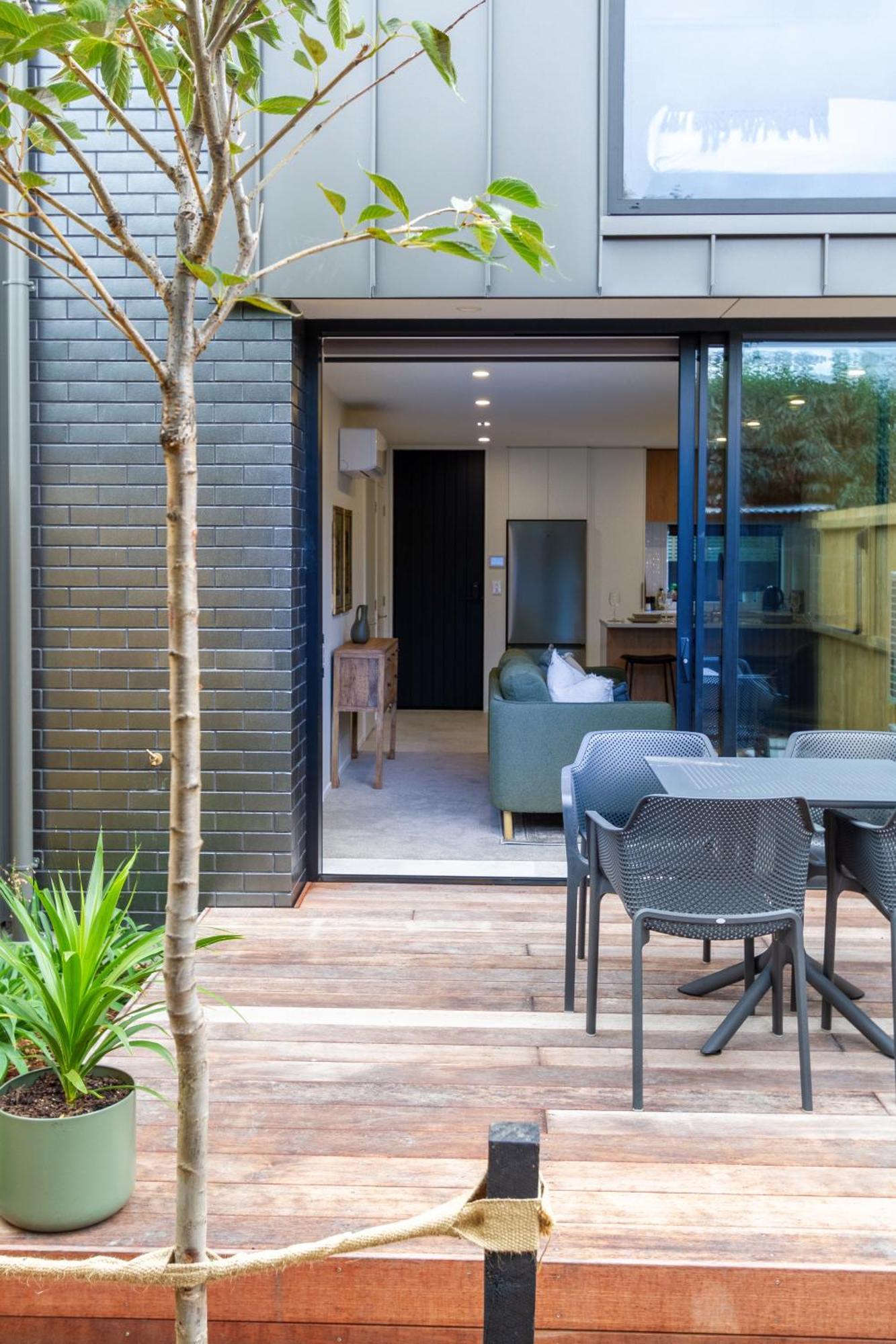 Merivale Gem: 2Br Townhouse Oasis ไครสต์เชิร์ช ภายนอก รูปภาพ